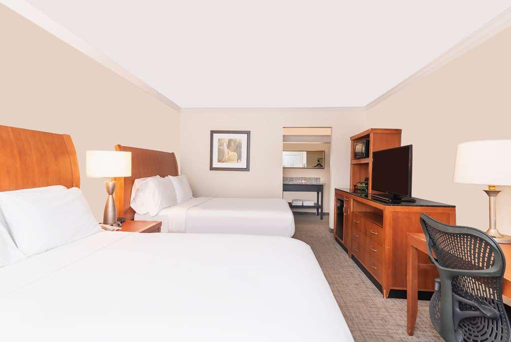 Hotel Baymont By Wyndham Beaumont Habitación foto